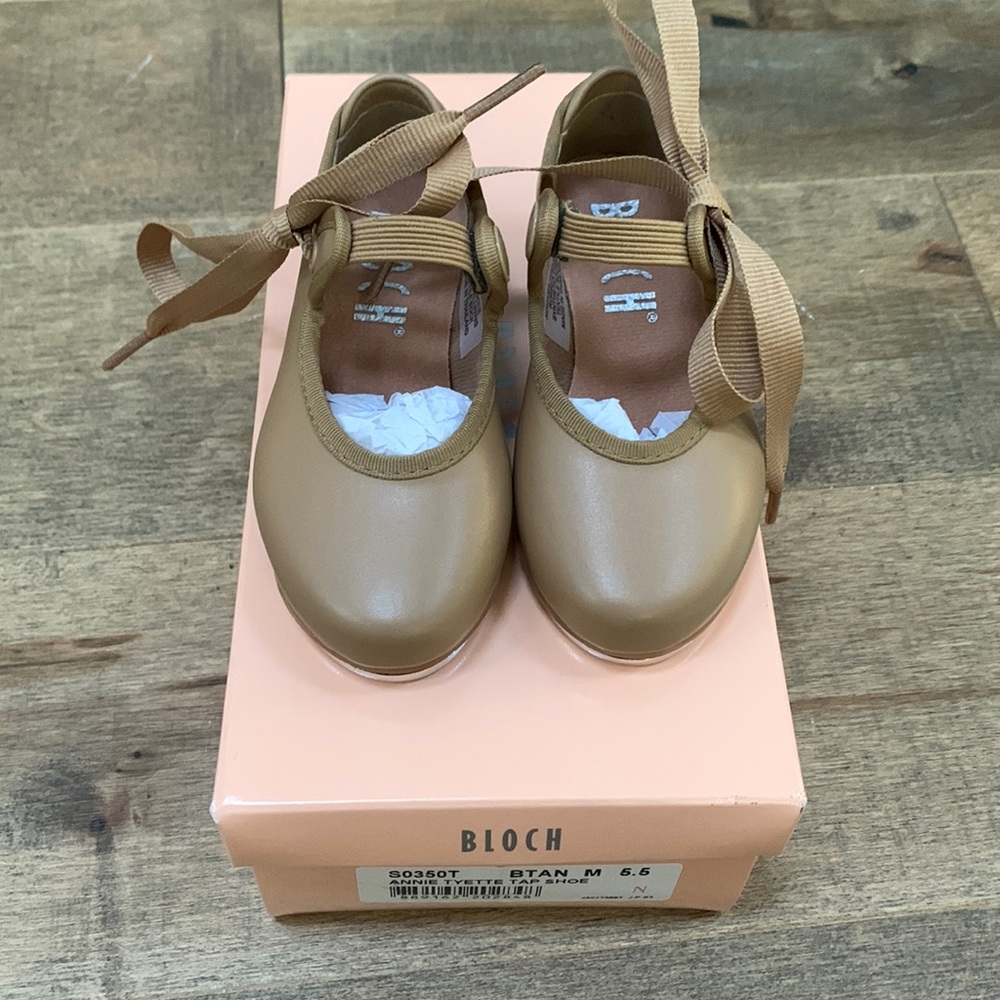 NWT Bloch tan tap shoe size 5.5 toddler